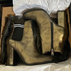 Replay- Gold Ankle boot- w/ zipper detail